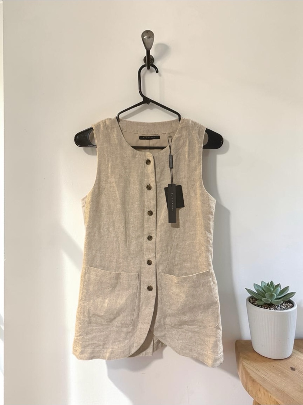 Elie Tahari linen Blend Vest Size Small NWT